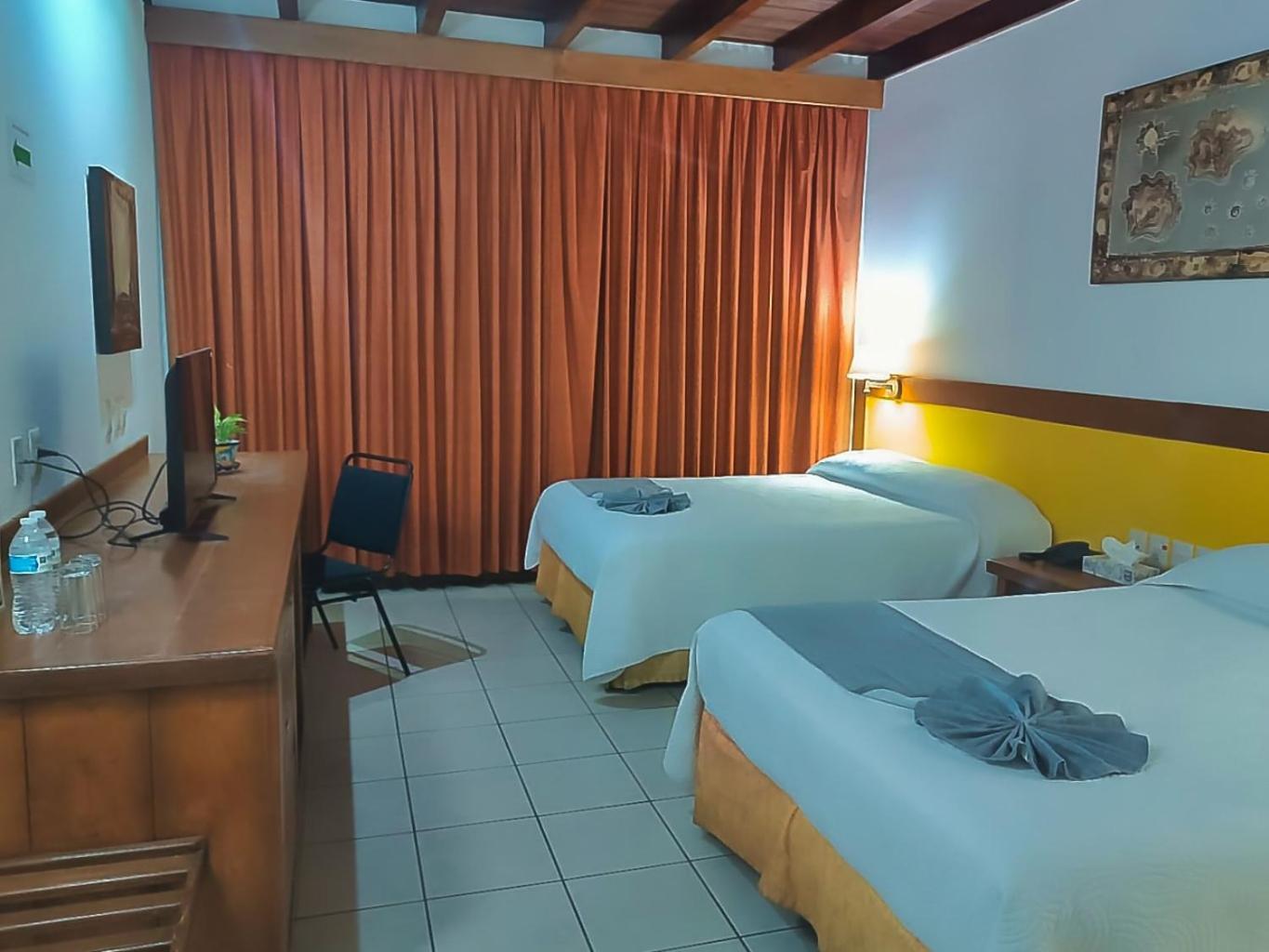 Hotel Pez Vela Мансанильо Экстерьер фото